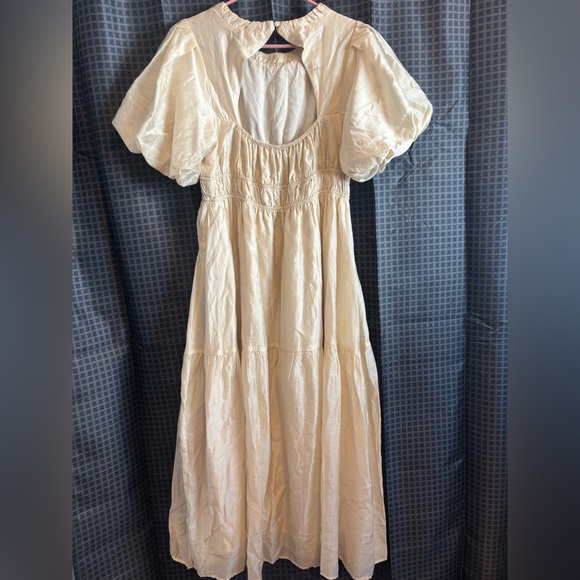 Moon River Womens Shirred Puff Sleeve Back Cut-Out Midi Dress - Picture 2 of 11